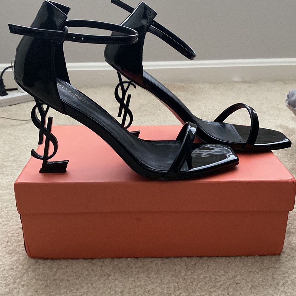 Opium heels